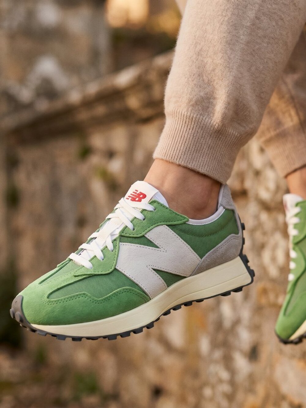 New Balance 327 Unisex Casual Sneakers Shoes Women 6 / Men 4.5 Chive Avocado